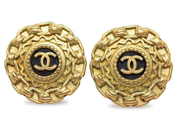 Clipe Chanel CC dourado em brincos Banhado a ouro  ref.1388739