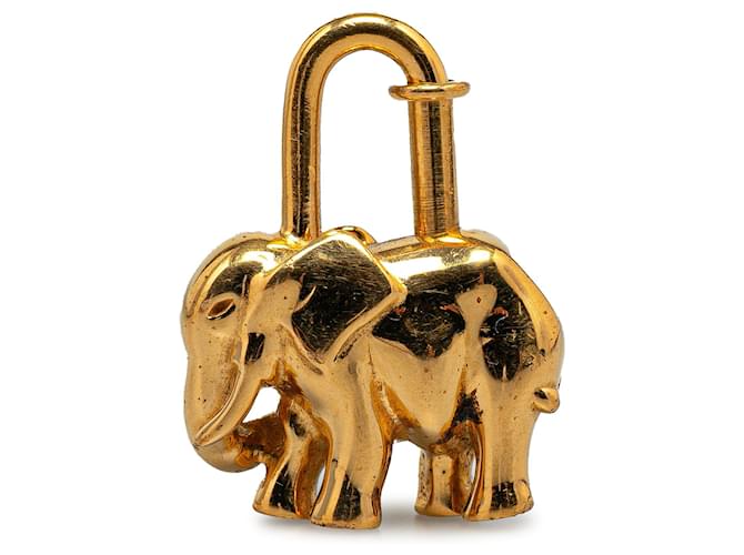 Goldener Hermès-Schlüsselanhänger mit Elefanten-Anhänger „Cadena“ Metall  ref.1388850