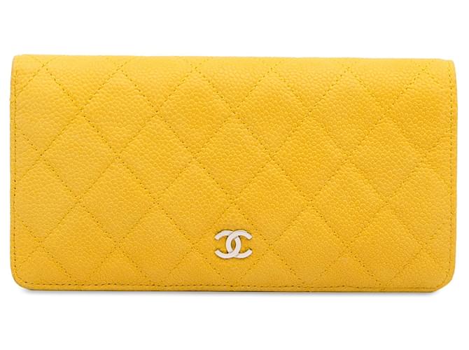 Yellow Chanel CC Quilted Caviar Long Wallet Leather  ref.1389011