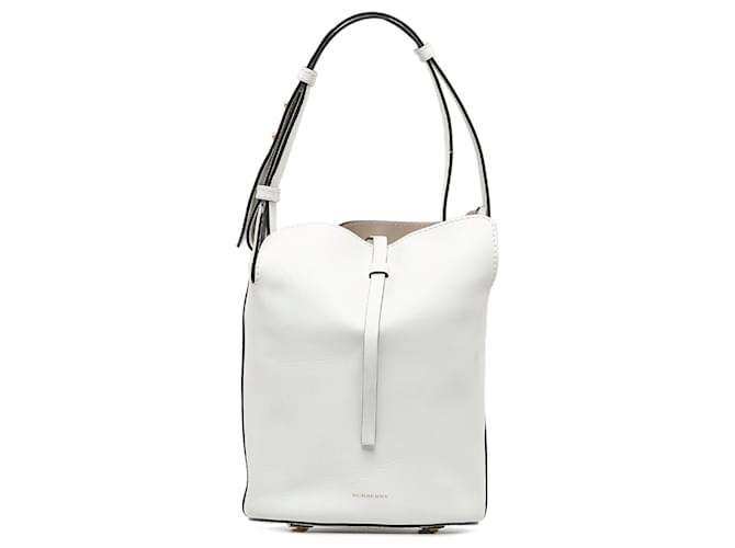 White Burberry Leather Bucket Bag  ref.1389080