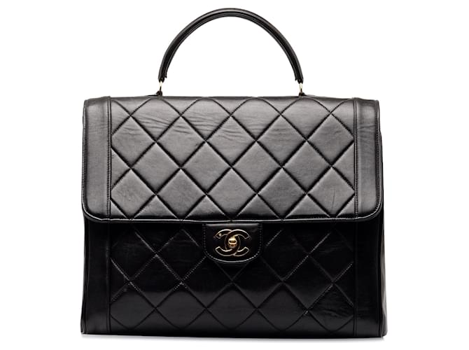 Black Chanel CC Quilted Lambskin Handbag Leather  ref.1389153
