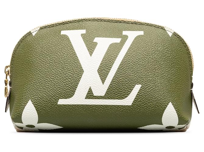 Bolsa cosmética gigante com monograma verde Louis Vuitton Lona  ref.1389221