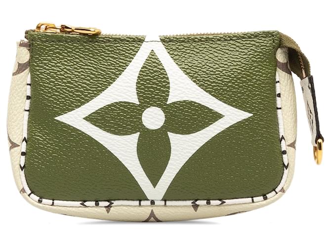 Bolsa de accesorios con micropochette gigante con monograma verde de Louis Vuitton Lienzo  ref.1389222