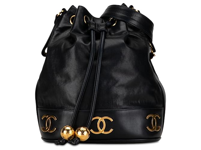 Bolsa Chanel Triple CC em pele de cordeiro preta Preto Couro  ref.1389267