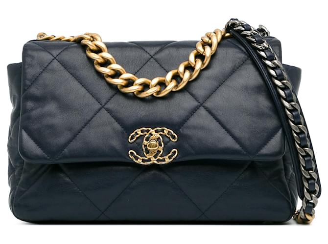 Bolsa grande Chanel em pele de cordeiro azul com 19 abas Couro  ref.1389279