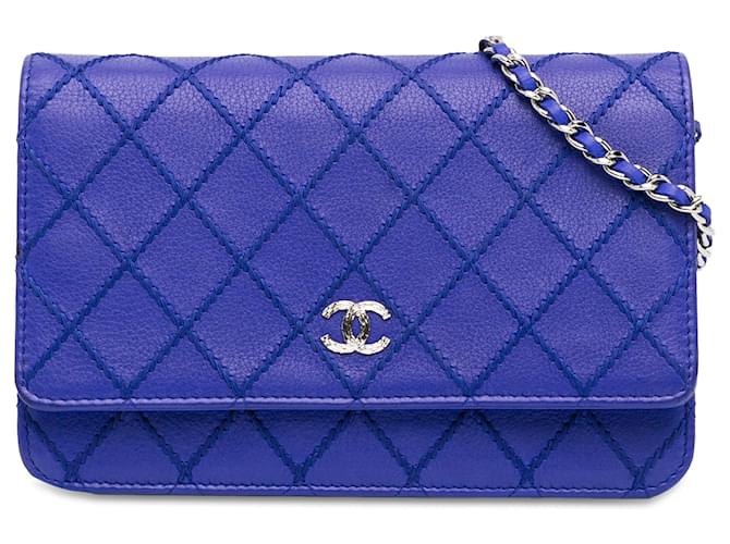 Wallet On Chain Carteira extravagante em couro de bezerro acolchoado azul Chanel CC com corrente bolsa crossbody  ref.1389287