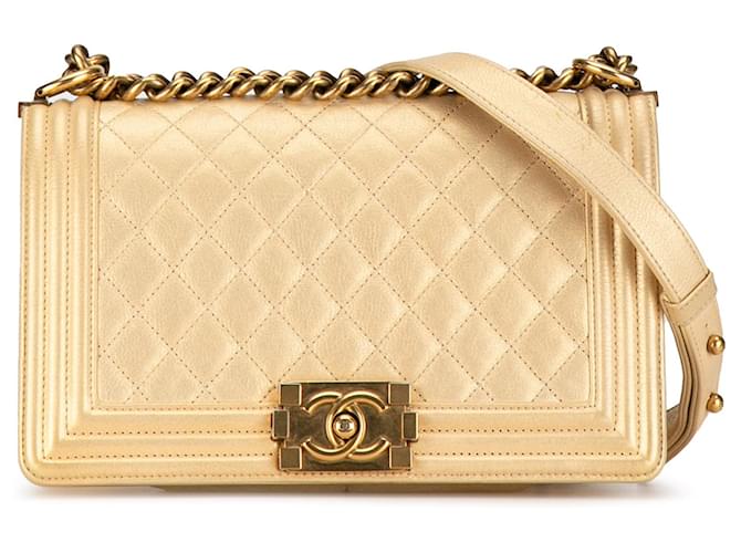 Goldene Chanel-Umhängetasche „Boy Flap“ aus Lammleder  ref.1389447