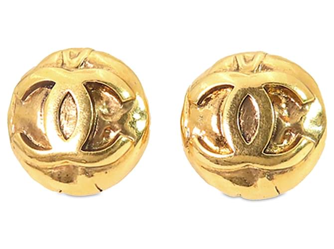 Boucles d'oreilles à clip Chanel CC dorées Plaqué or  ref.1389504