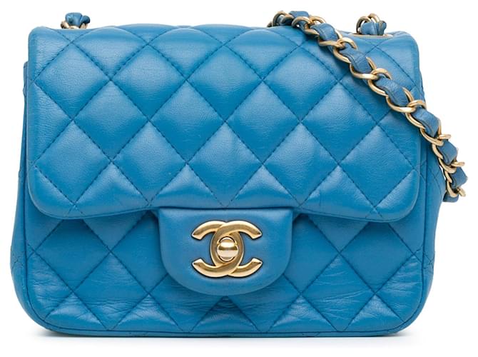 Sac à bandoulière à rabat unique en cuir d'agneau classique Mini Square Chanel bleu  ref.1389512