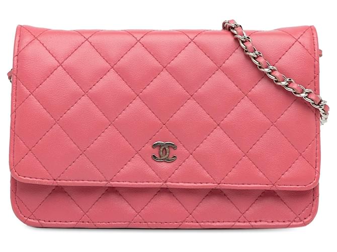 Wallet On Chain Klassische Umhängetasche aus rosafarbenem Lammleder von Chanel mit Kette Pink  ref.1389531