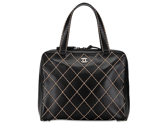 Black Chanel CC Wild Stitch Lambskin Handbag Leather  ref.1389896