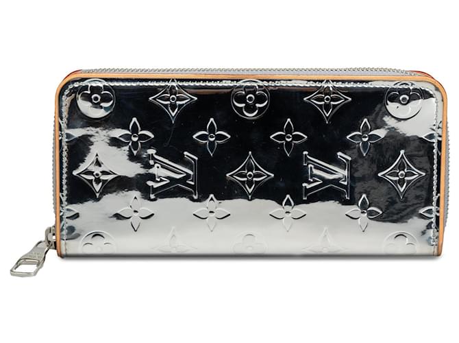 Zippy Carteras largas plateadas con cremallera vertical y espejo con monograma de Louis Vuitton Plata Sintético  ref.1389957