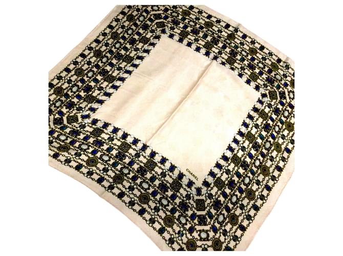 Bufanda de seda con joya estampada Chanel marrón Bufandas Castaño  ref.1389985