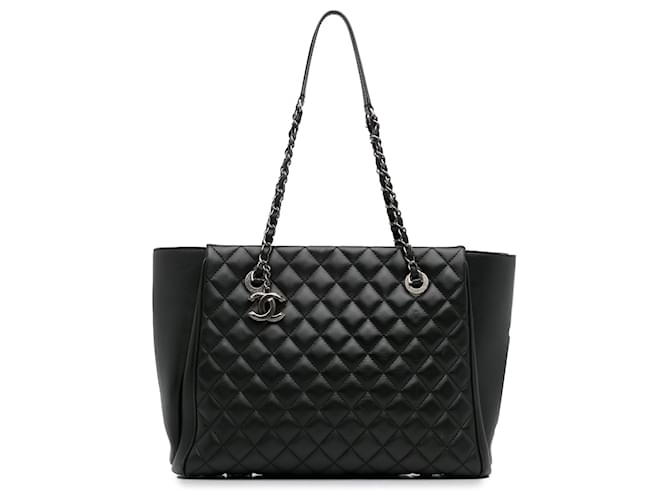 Black Chanel CC Charm Quilted Lambskin Leather Tote  ref.1390101