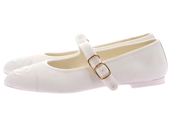 CHANEL Bailarinas T.EU 38 Tela Blanco Lienzo  ref.1390359