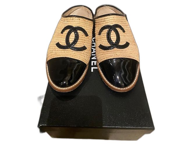 Cambon Chanel Rattan mules Beige