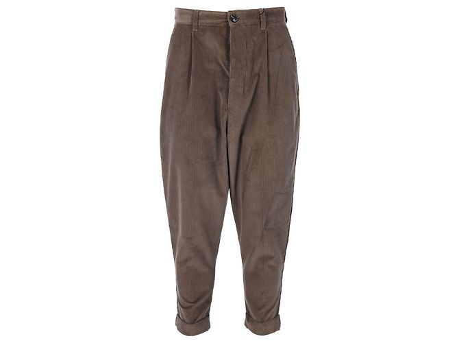 Calça Ami Carrot em veludo cotelê de algodão marrom