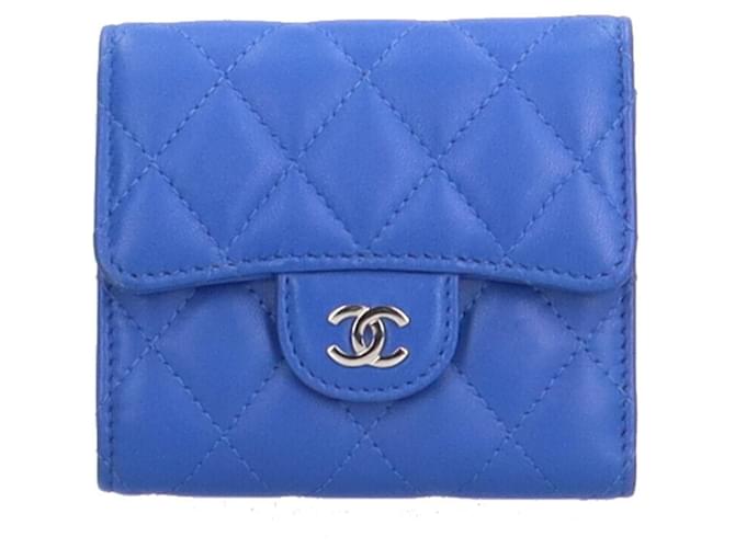 Chanel Matelassé Blau Leder  ref.1391786