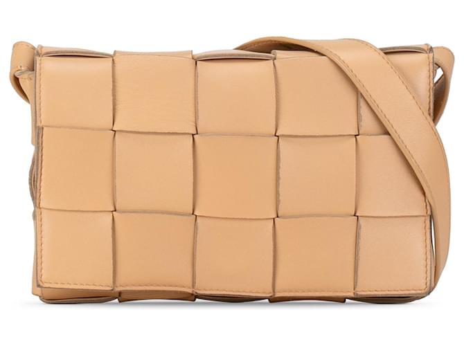 Tan Bottega Veneta Maxi Intrecciato Cassette Crossbody Bag Cammello Pelle  ref.1392010