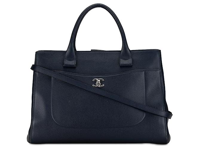 Marineblaue Chanel Medium Caviar Neo Executive Tote Leder  ref.1392371