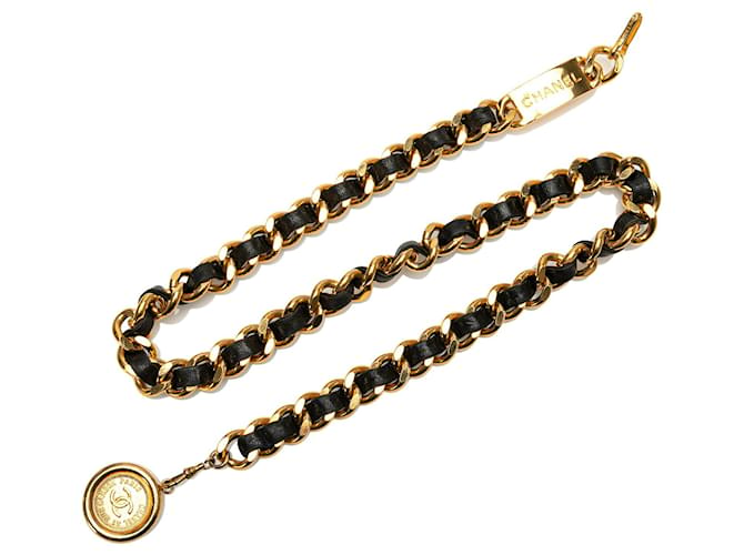 Cintura a catena con medaglione CC Chanel in oro D'oro Pelle  ref.1392381