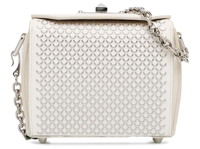 Cartera blanca Alexander McQueen de cuero con tachuelas Box 16 Blanco  ref.1392443