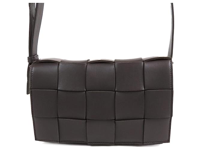 Braune Umhängetasche aus Intrecciato-Kassette von Bottega Veneta Leder  ref.1392648