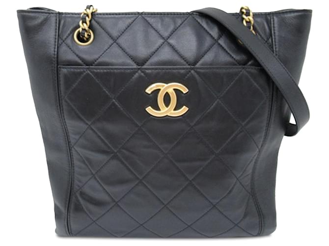 Black Chanel CC Calfskin Front Pocket Shopping Tote Shoulder Bag Leather  ref.1392695