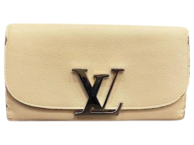 Louis Vuitton Capucines Bianco Pelle  ref.1392869