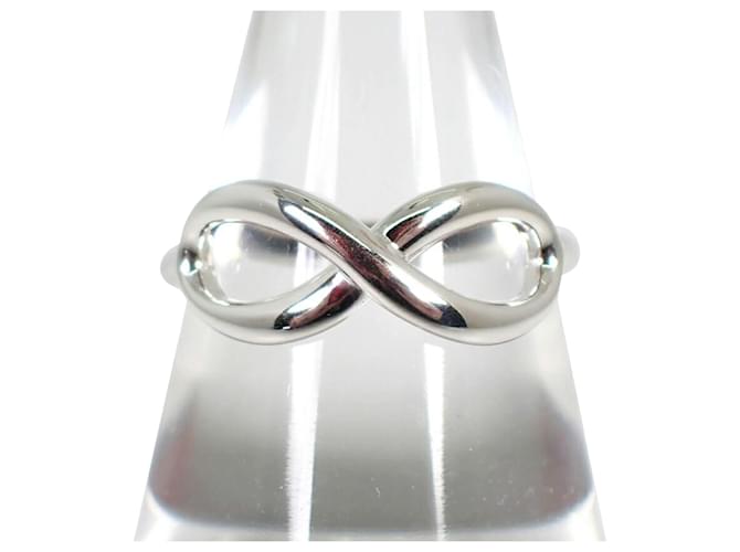 Tiffany & Co Infinity Silvery Silver  ref.1393005