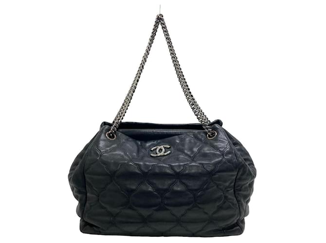 Timeless Chanel Matelassé Schwarz Leder  ref.1393111