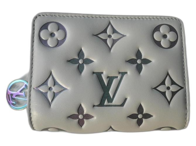 Carteira dobrável de couro liso unissex com monograma LOUIS VUITTON. Azul claro  ref.1393265