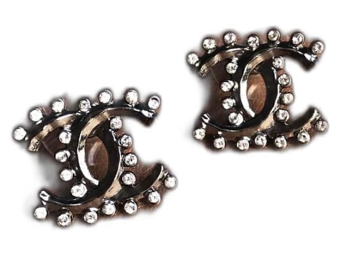 Chanel Paar Ohrringe mit Logo versehen Silber Metall  ref.1393321