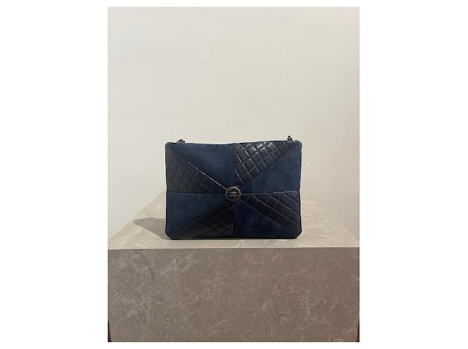 CHANEL Bolsas T. Couro Azul  ref.1393910