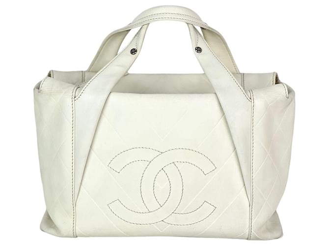 Chanel Calfskin CC Chevron All Day Zippered Long White Tote Bag Cream Leather  ref.1393965