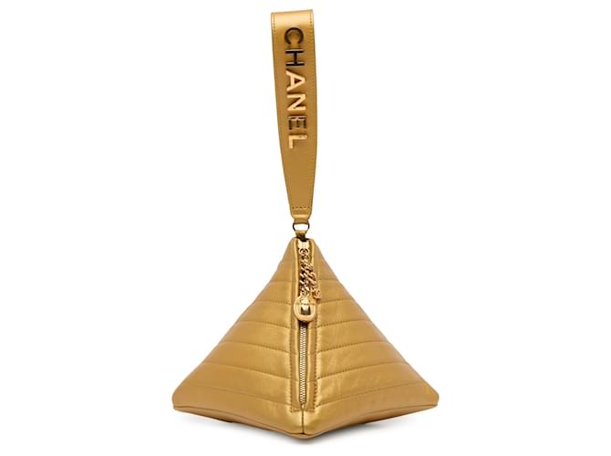 Chanel Gold Pyramid Leather Clutch Golden  ref.1394170