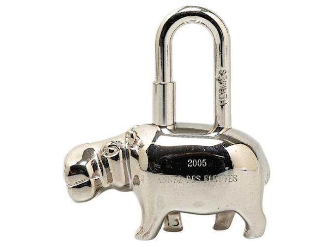 Hermès Hermes Hippopotamus Cadena Lock Charm Metall Sonstiges in gutem Zustand  ref.1394468