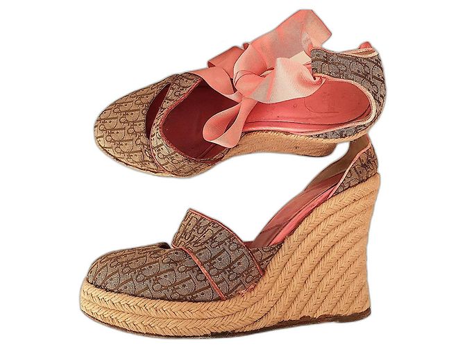 Dior-Monogramm-Keilsandalen
