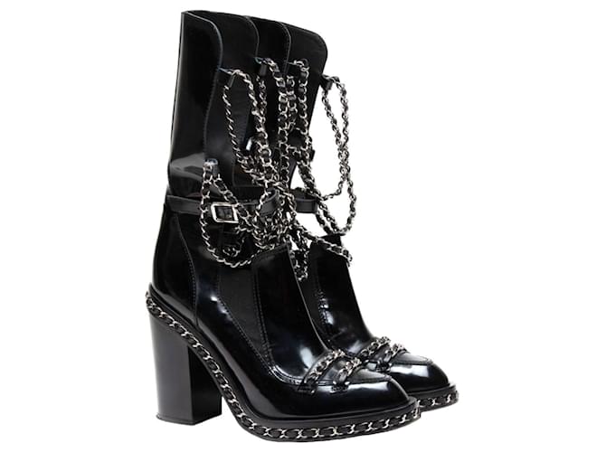 Chanel Sapatos de coleção de passarela Preto Hardware prateado Couro envernizado  ref.1394398