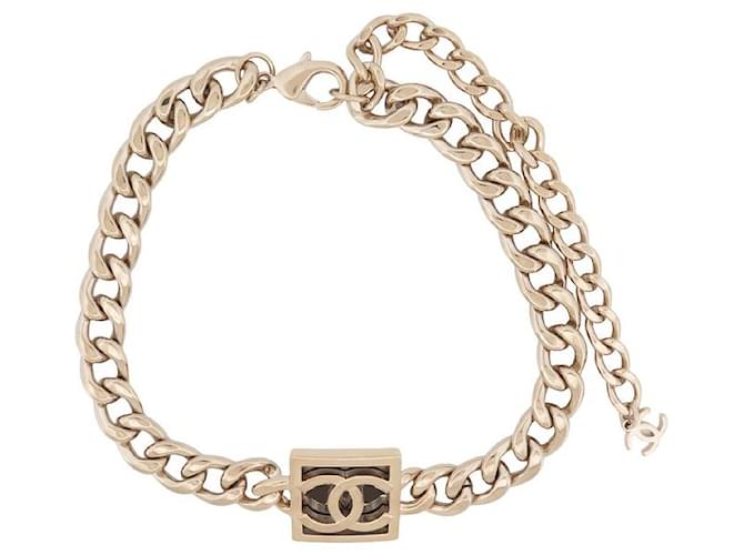 NEW CHANEL NECKLACE 2023 SUIT CC LOGO PLATE GOLDEN CURB CHAIN NECKLACE Metal  ref.1394638