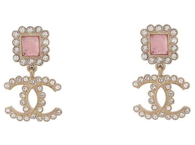 NEW CHANEL PENDANT EARRINGS LOGO CC STRASS PINK STONE EARRING Golden Metal  ref.1394656