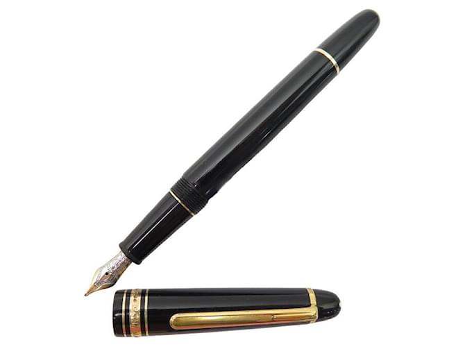 STYLO PLUME MONTBLANC MEISTERSTUCK CLASSIQUE DORE MB106514 FOUNTAIN PEN Résine Noir  ref.1394683