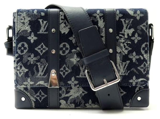 NEUF SAC LOUIS VUITTON MESSENGER TRUNK M45727 MONOGRAM TAPESTRY BANDOULIERE BAG Jean Bleu  ref.1394689