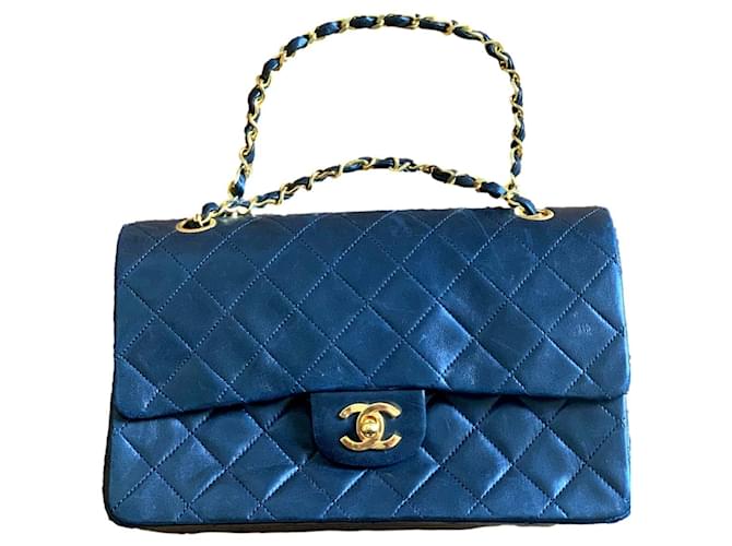 Chanel zeitlos Schwarz Leder  ref.1394841