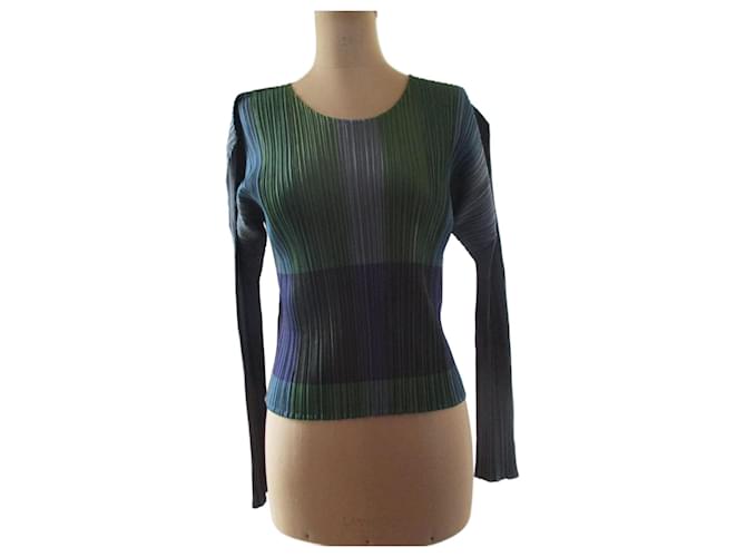 Issey Miyake Camiseta plissada, tamanho 5. Multicor Poliéster  ref.1394857