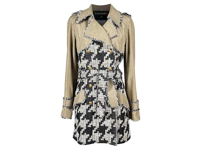 Chanel 9K $ Seltenstes Vogue Cover Tweed Trenchcoat Beige  ref.1395202