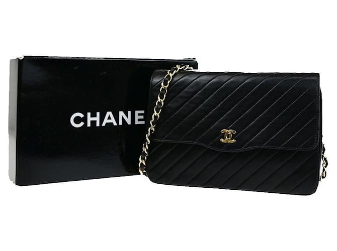 Chanel Matelassé Black Leather  ref.1395269