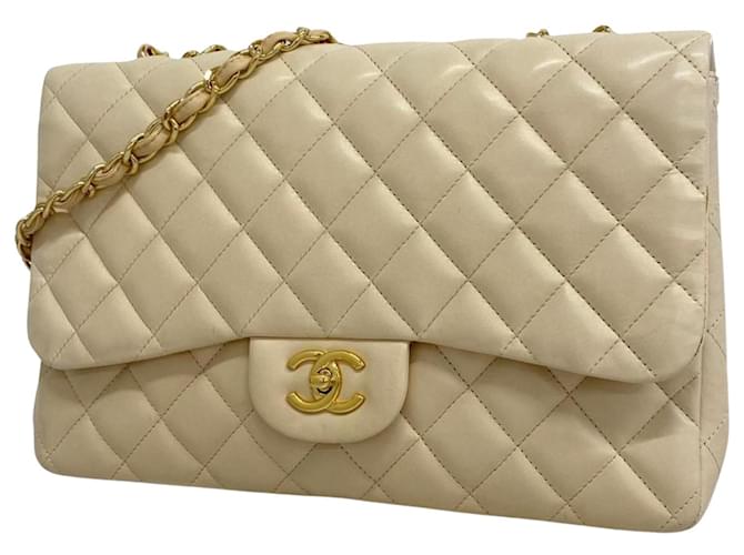 Chanel Matelassé Beige Leather  ref.1395472