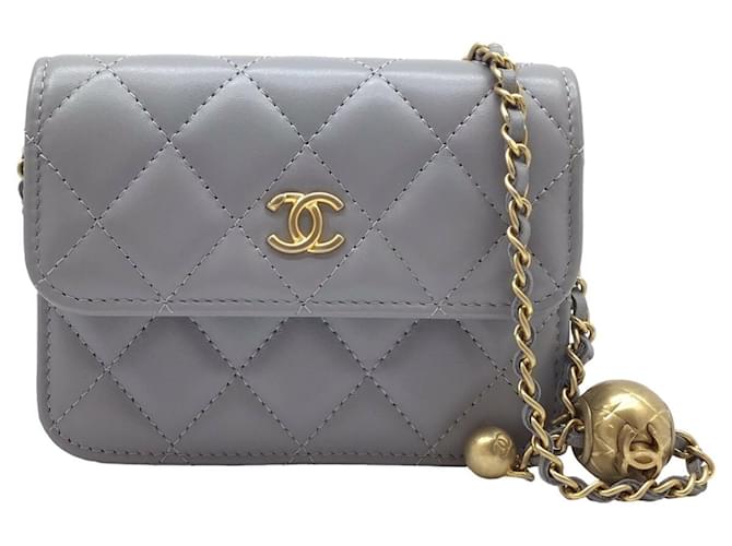 Timeless Chanel - Grau Leder  ref.1395528