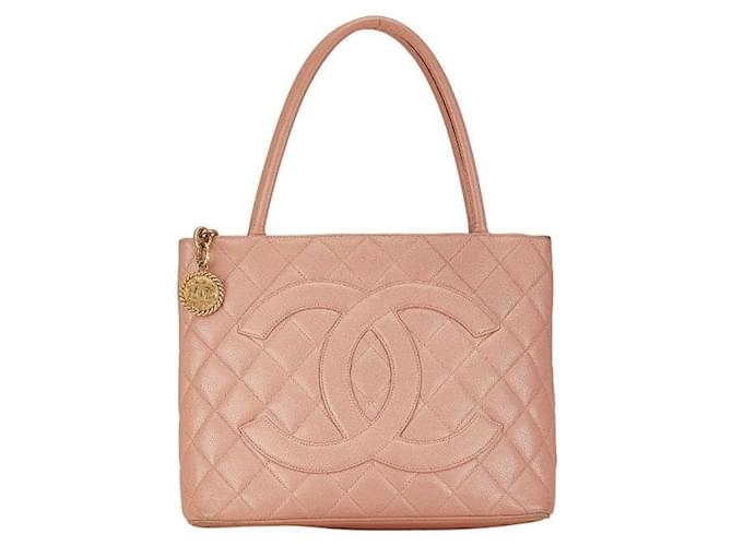 Sac cabas en cuir Chanel CC Caviar Medallion Tote en bon état  ref.1396016